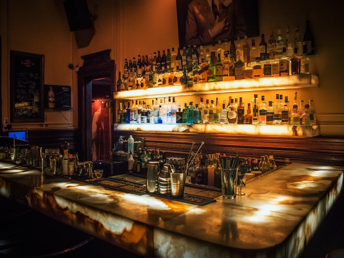 The Nevis Lounge bar